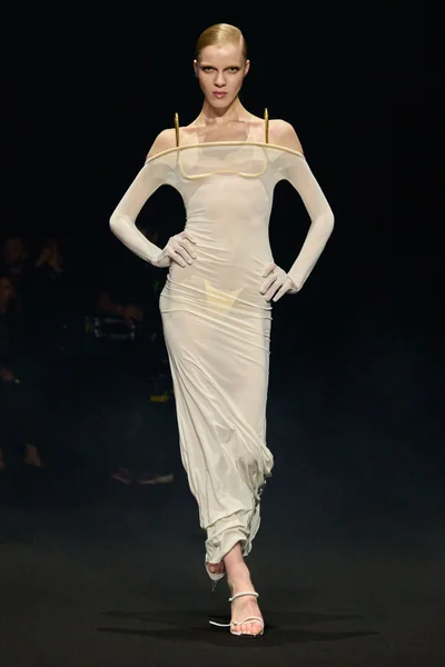 Look 39